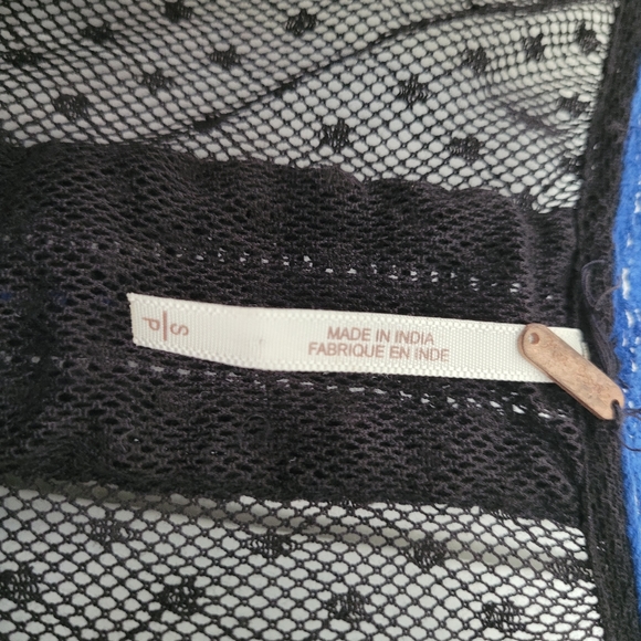 Free People Shirt Black Mesh Long Sleeve Blue White Embroidery Sheer Siz… - Picture 4 of 5